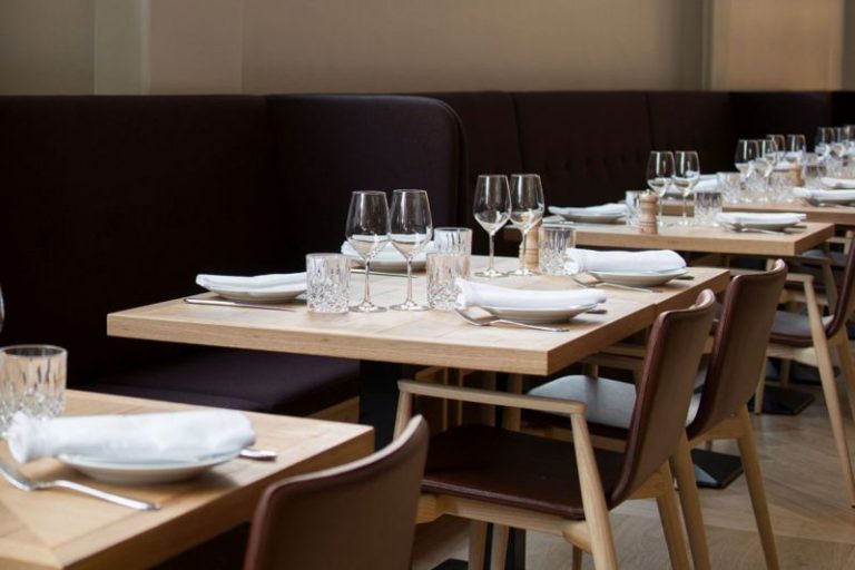 Tables left empty as restaurants struggle to hire staff