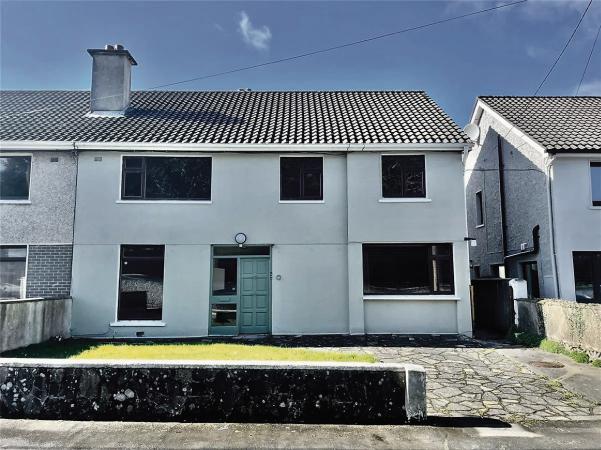 Spacious home a short walk from Salthill Prom