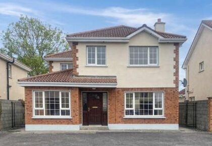 Five bedroom spacious property in Gort has host of additional features