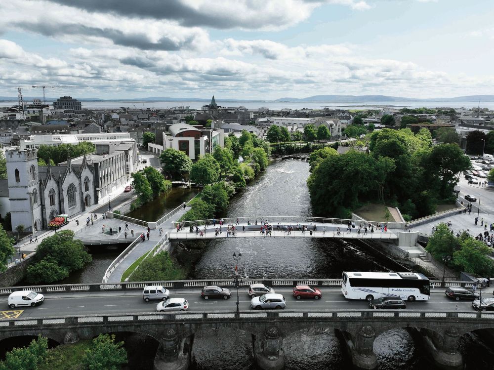 New bridge in Galway 'pointless for people on bicycles'