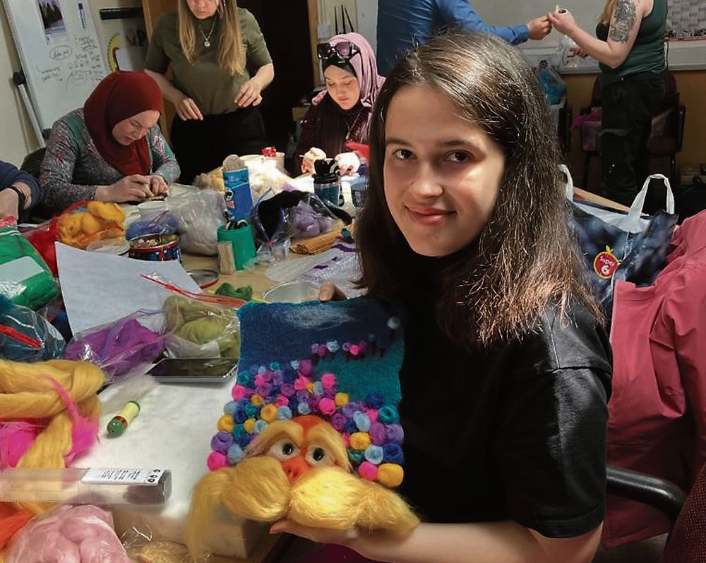Craft classes help refugees integrate into Connemara community