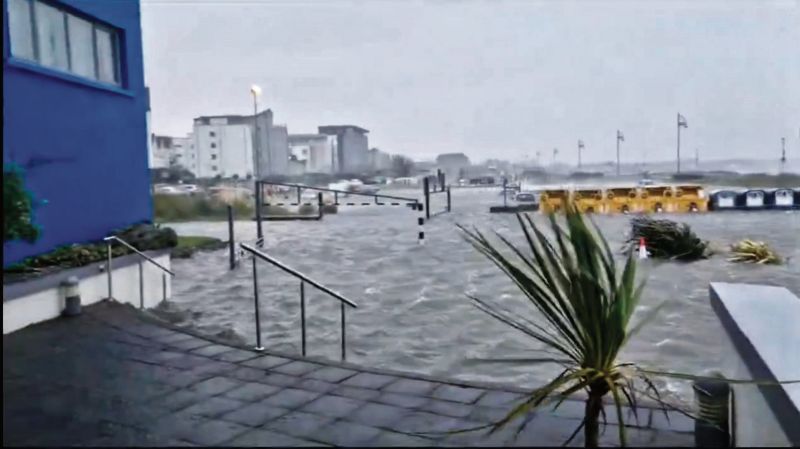 Galway City Council staff tried to track down car owners before carpark flood