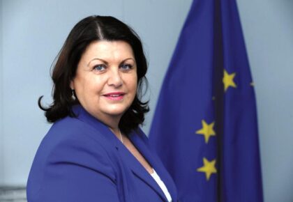 The University of Galway would benefit from a woman president