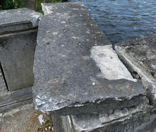Loose slabs on Salmon Weir Bridge to be repaired