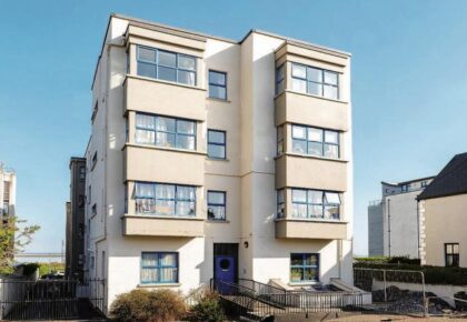 Home with a sea view in Salthill
