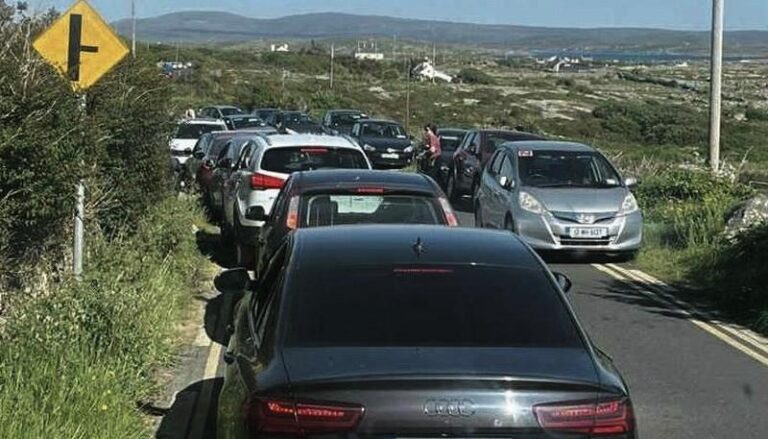 Day trippers’ cars cause chaos close to beaches