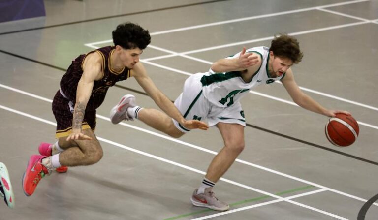 Titans win derby tie before road defeat to table-toppers