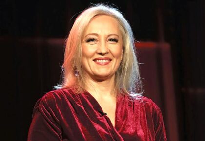 Warming up for Glór Tíre battle