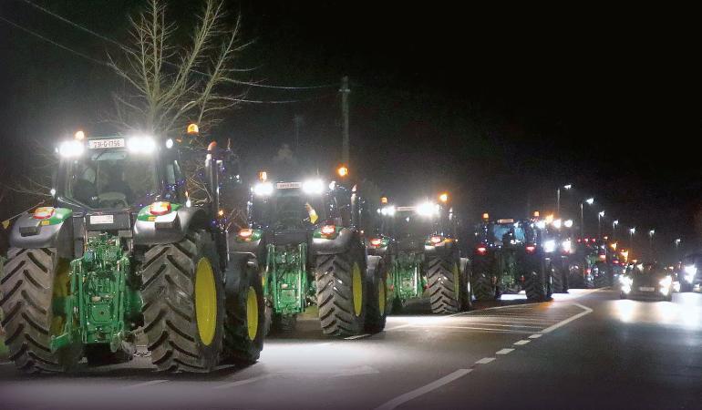 Tractors Light Up for Iggy